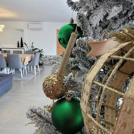 Geresmarinahouseヴィラ エクステリア 写真