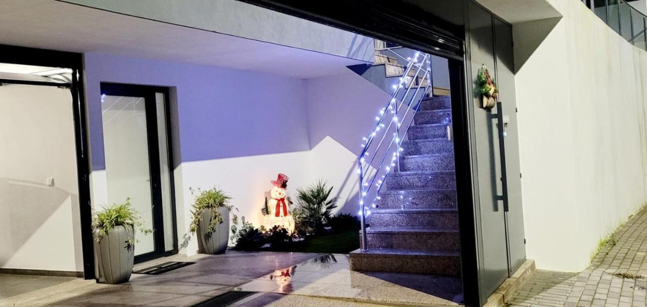 Geresmarinahouseヴィラ エクステリア 写真