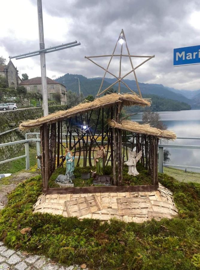Geresmarinahouseヴィラ エクステリア 写真
