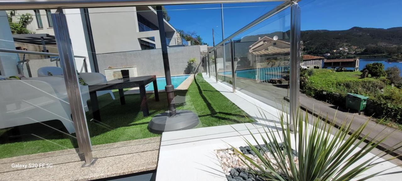 Geresmarinahouseヴィラ エクステリア 写真